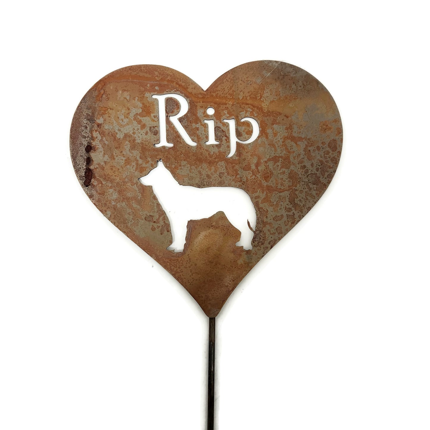 Custom heart-shaped rusty garden stake sign in rust with a husky silhouette and RIP for text