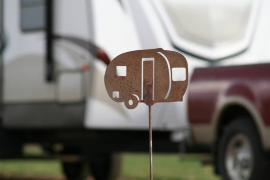 Vintage tear drop camper metal garden stake in rust