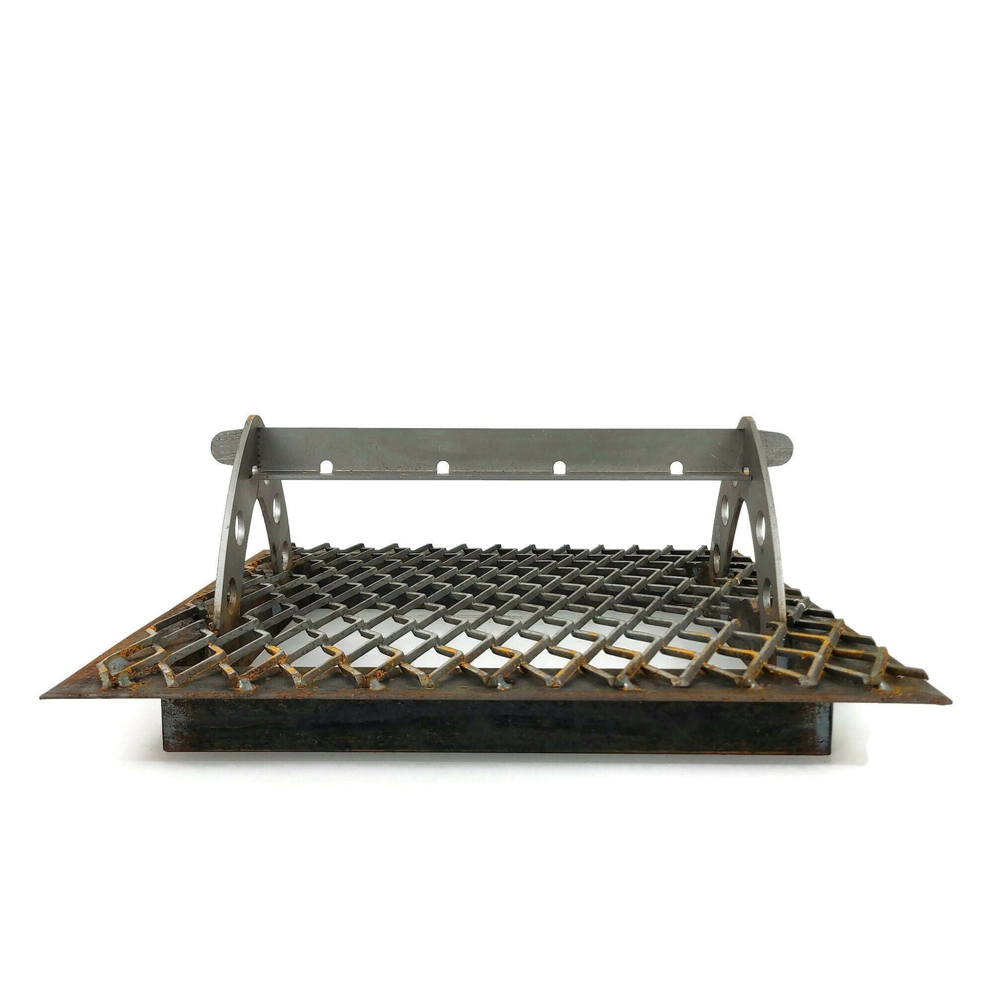 Steel boot scraper with lower grate