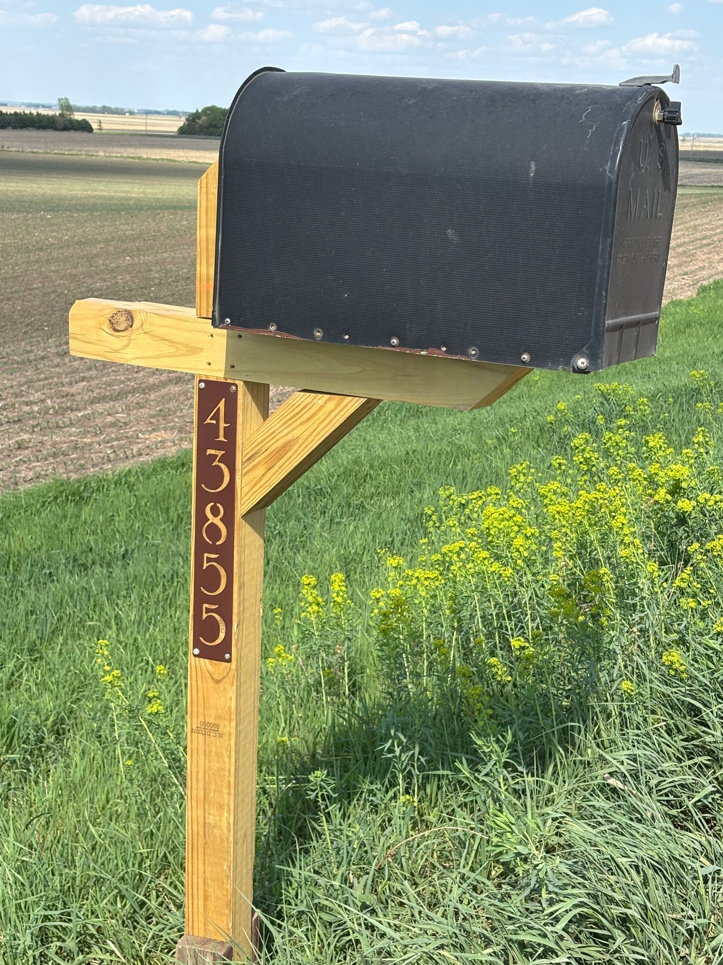Vertical Mailbox Post Address or Name Metal Sign 18 Inches Tall
