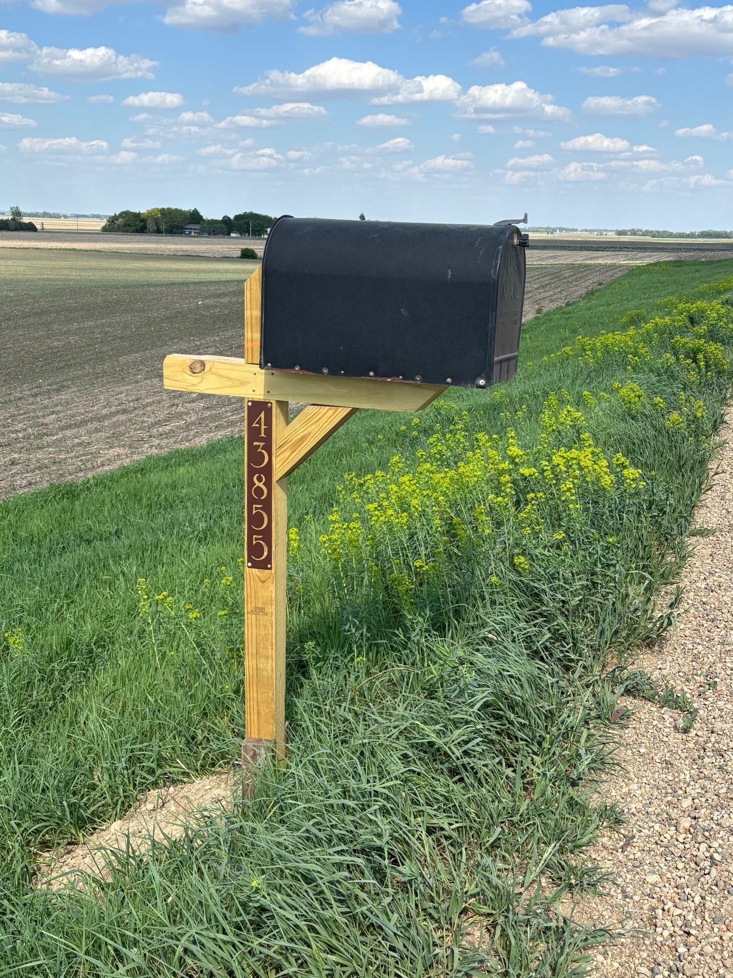 Vertical Mailbox Post Address or Name Metal Sign 18 Inches Tall