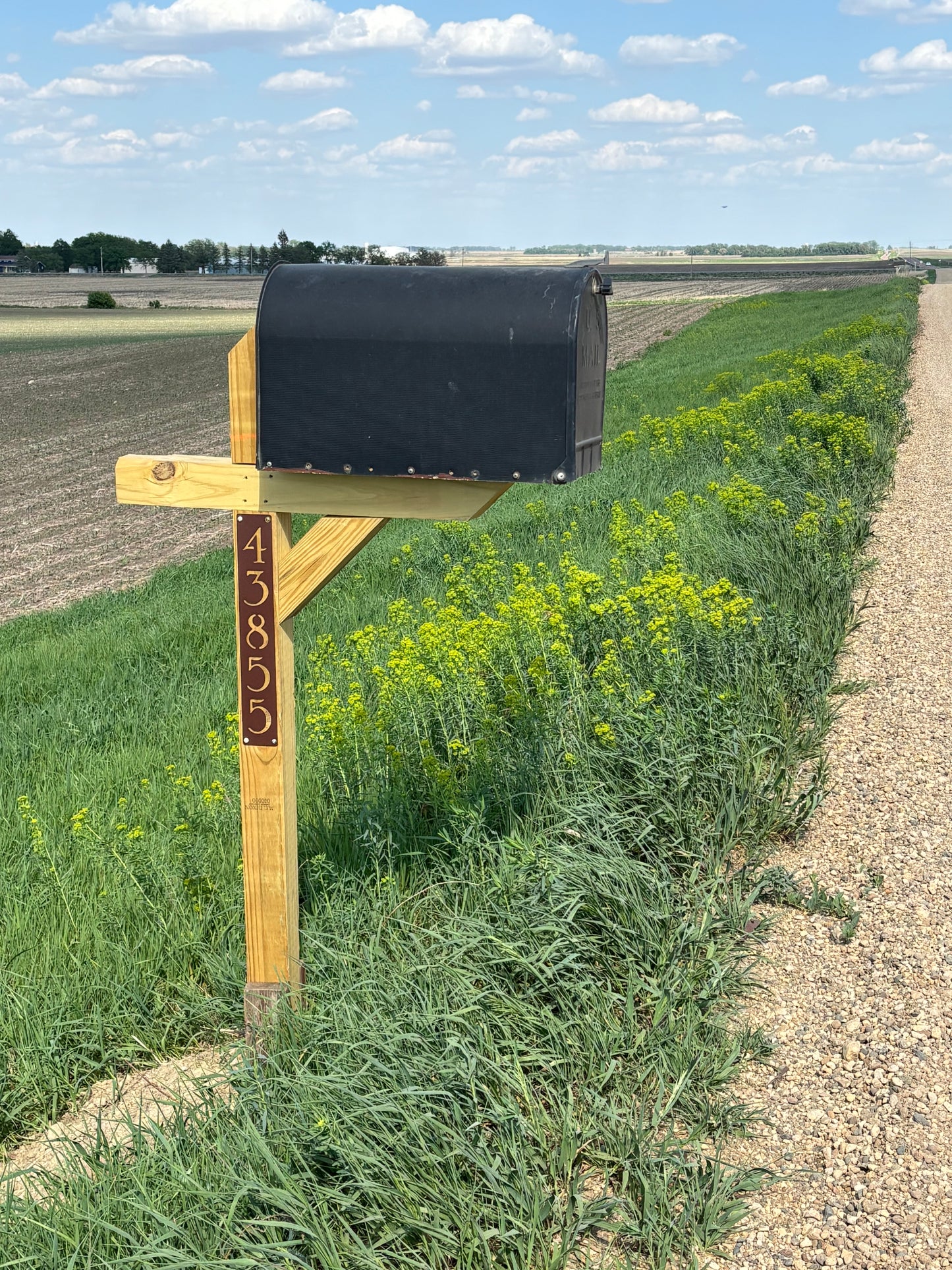 Vertical Mailbox Post Address or Name Metal Sign 18 Inches Tall
